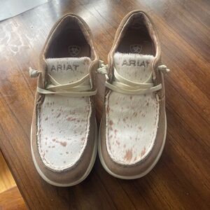 Like New: Ariat Tan and Cream Casual Loafers